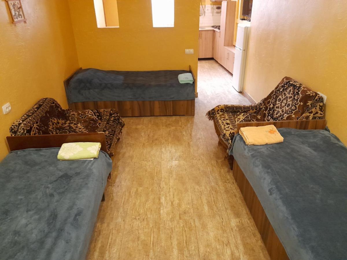 יירבאן Guest House In Center מראה חיצוני תמונה