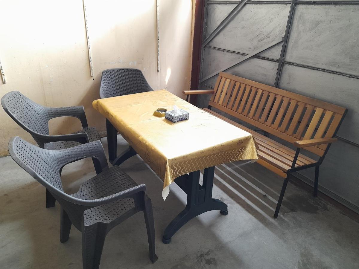 יירבאן Guest House In Center מראה חיצוני תמונה