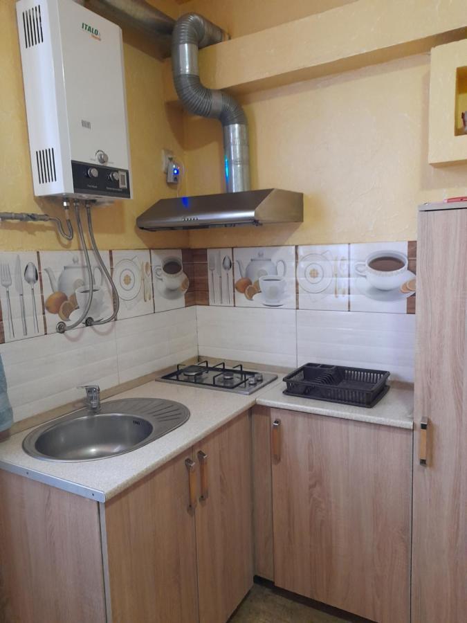 יירבאן Guest House In Center מראה חיצוני תמונה